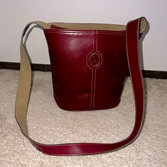 Mondani New York Red Faux Leather Bucket Purse - Picture 8 of 13